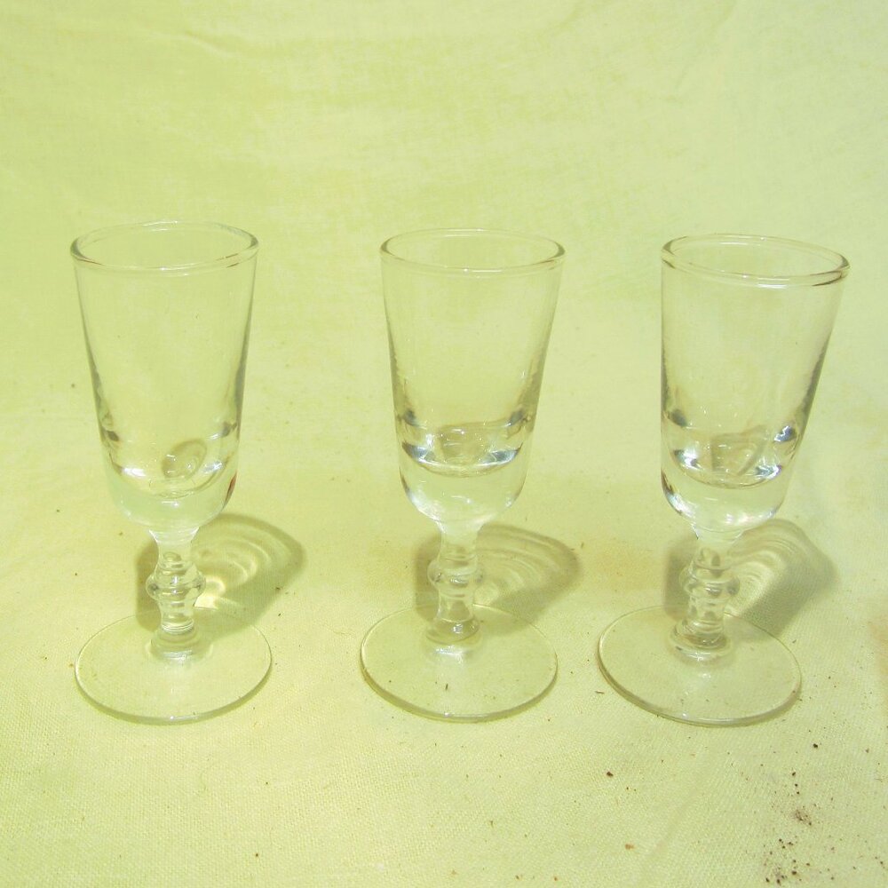 VTG SET OF 3 SMALL CORDIAL STEMWARE GLASSES W/FANCY STEM
